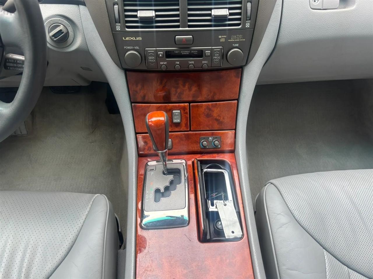 Lexus LS 430 Sedan 2004