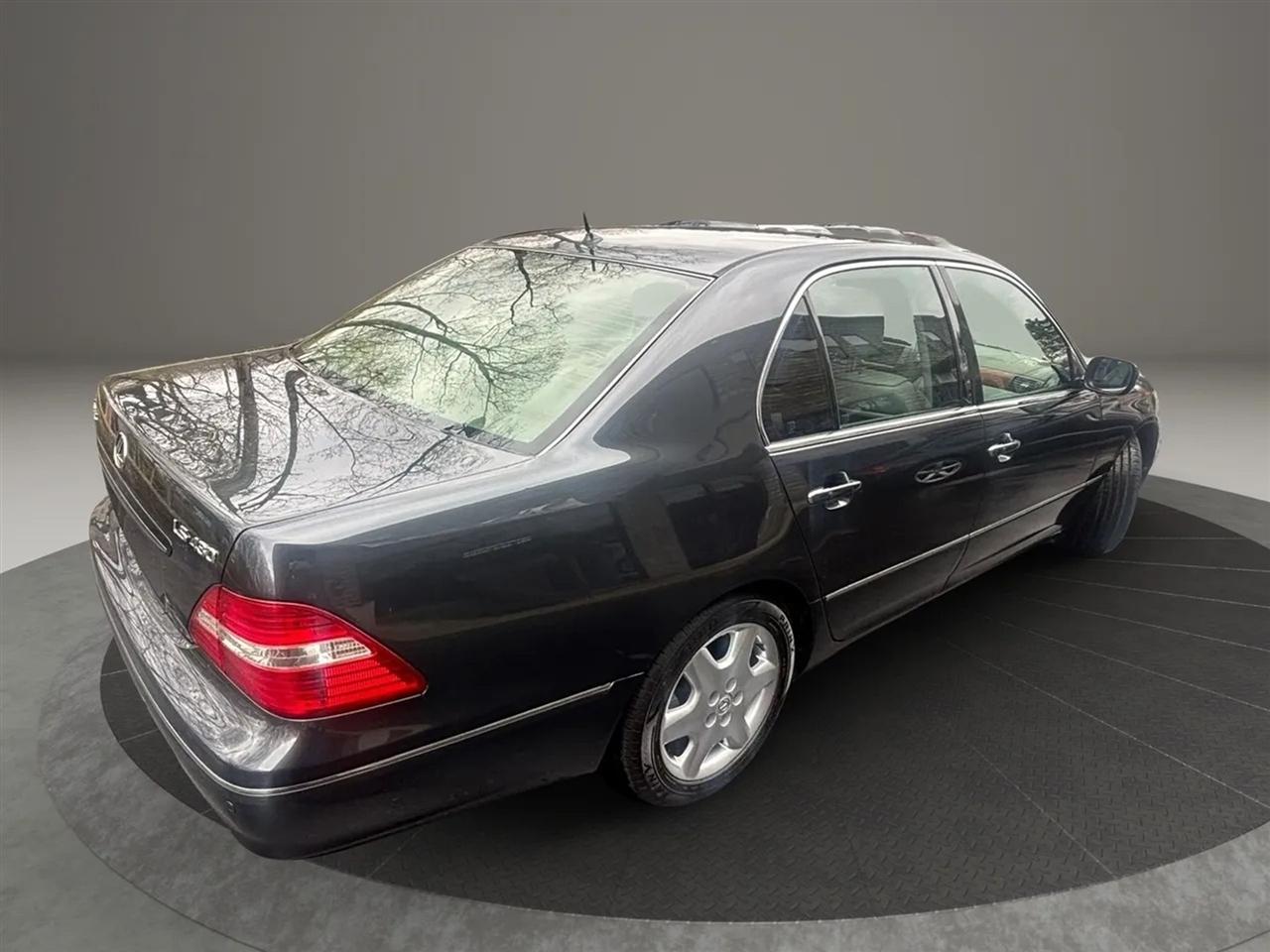 Lexus LS 430 Sedan 2004