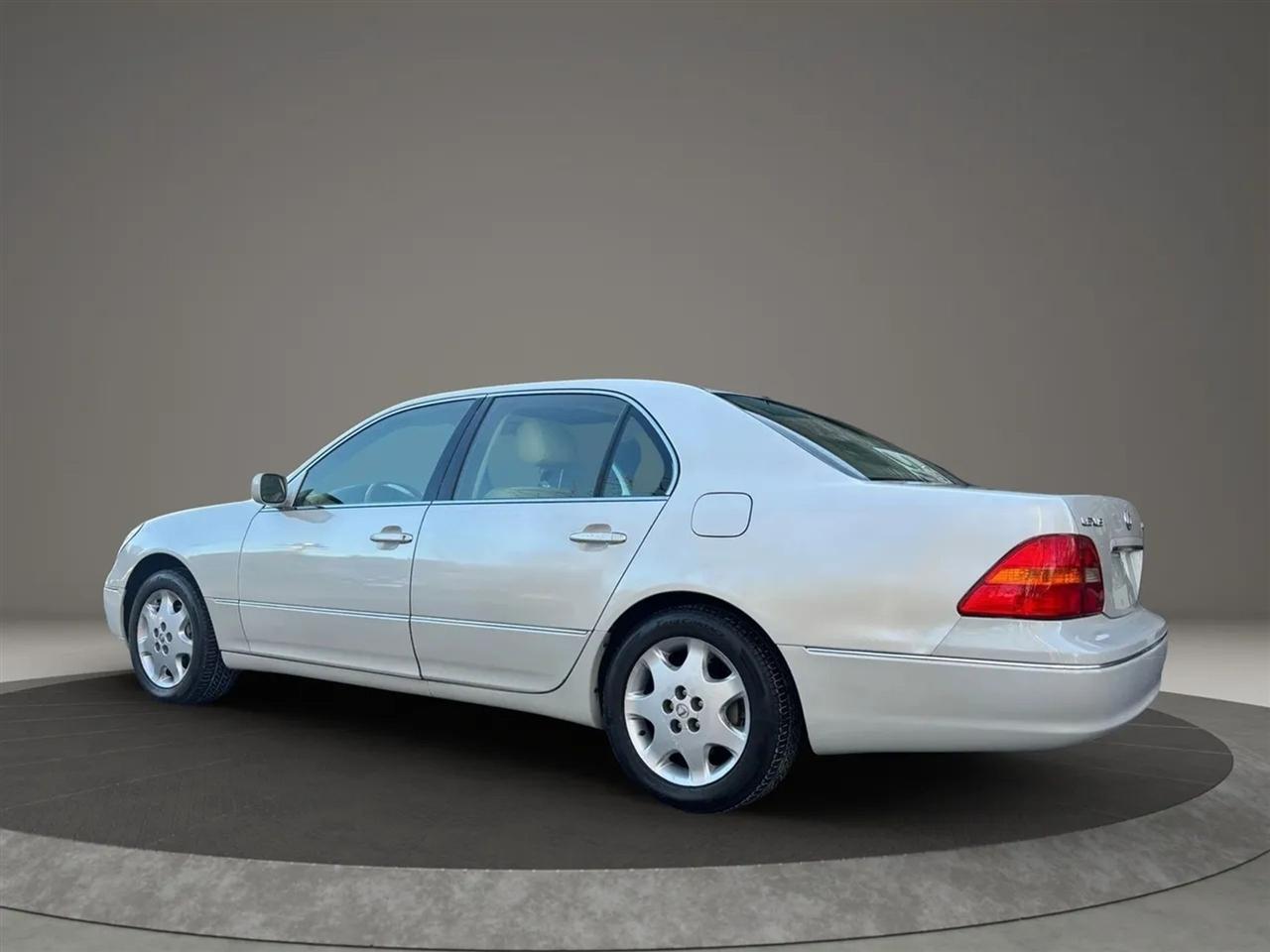 Lexus LS 430 Sedan 2003