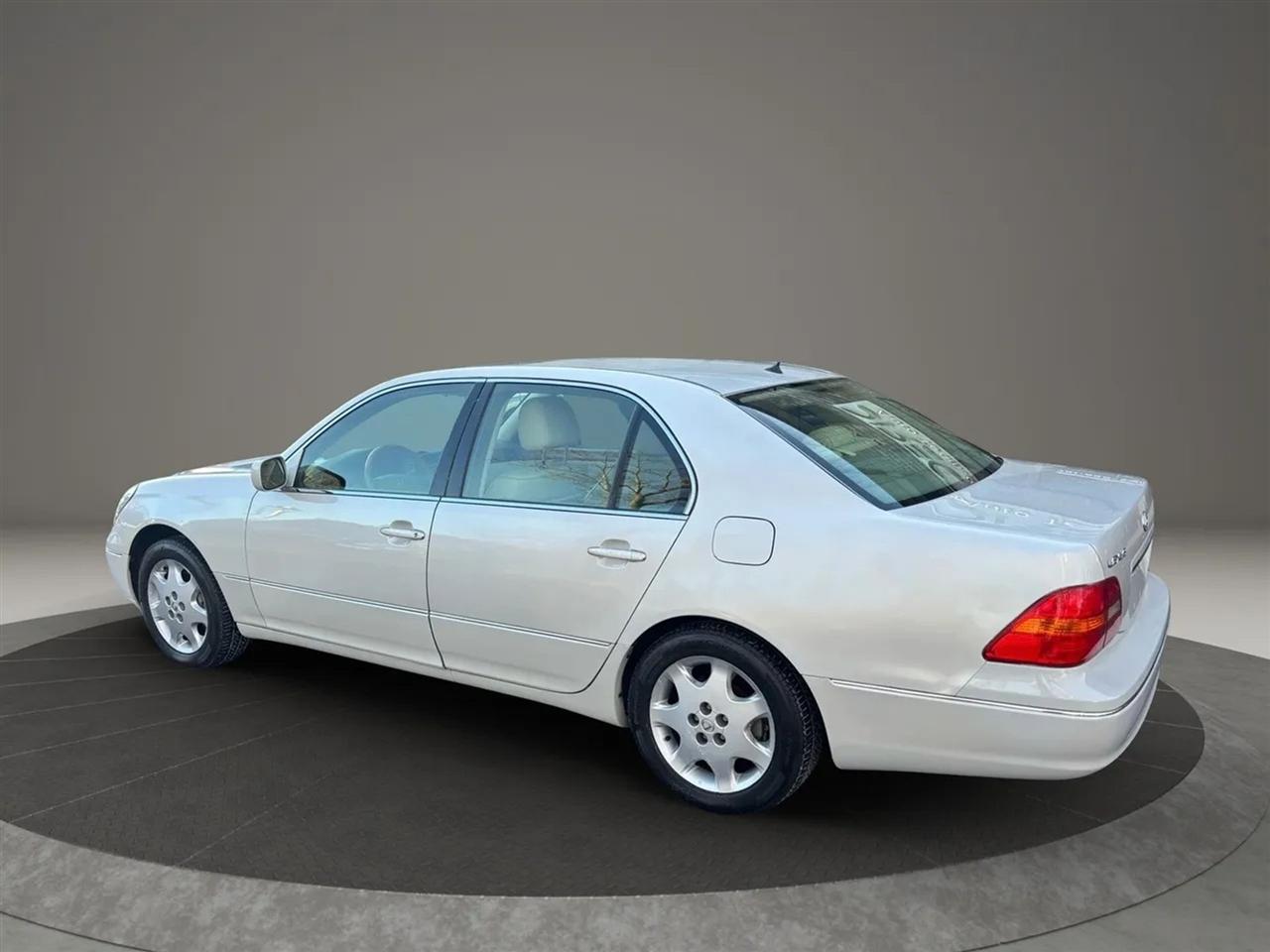 Lexus LS 430 Sedan 2003