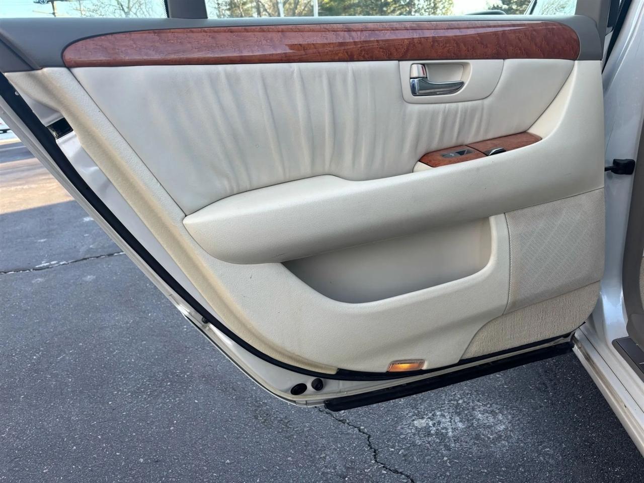Lexus LS 430 Sedan 2003