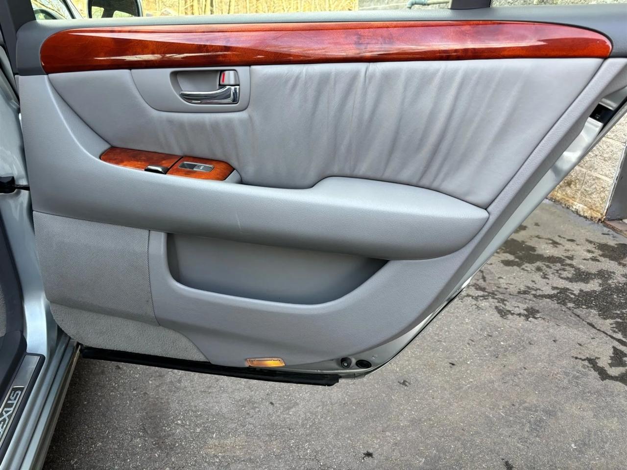 Lexus LS 430 Sedan 2003