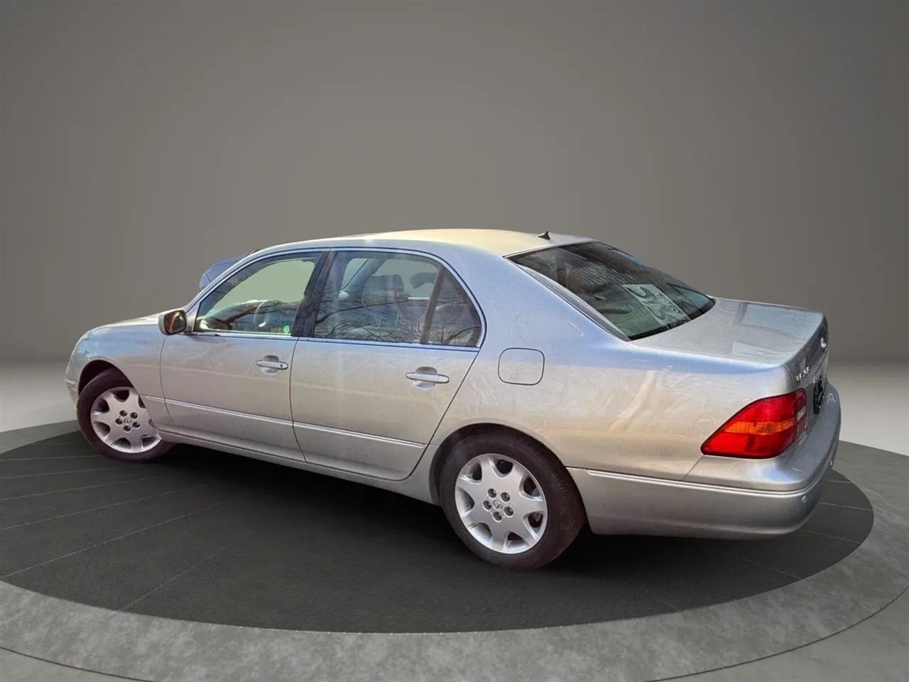 Lexus LS 430 Sedan 2003
