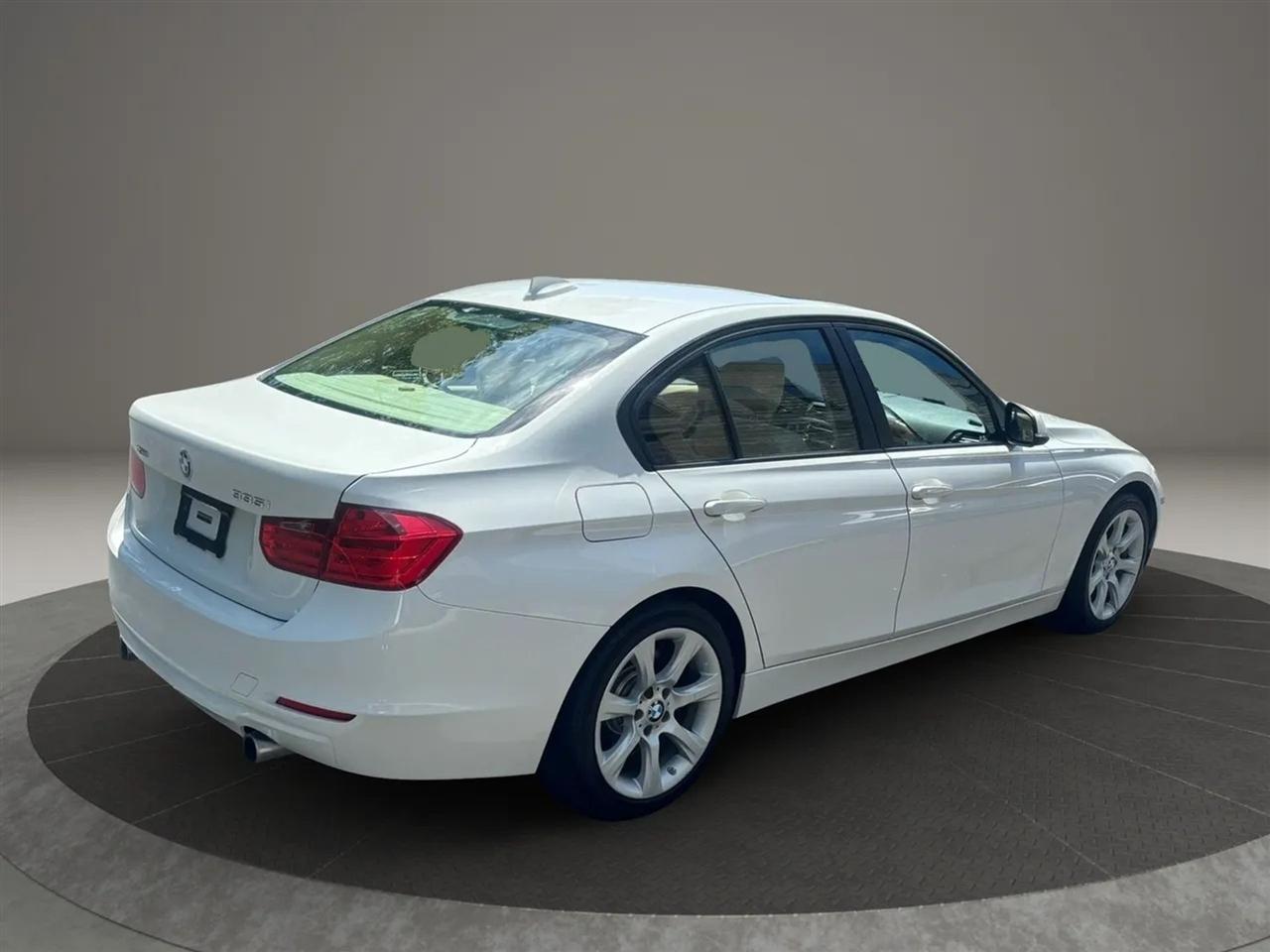 BMW 3-Series 335i xDrive Sedan 2014