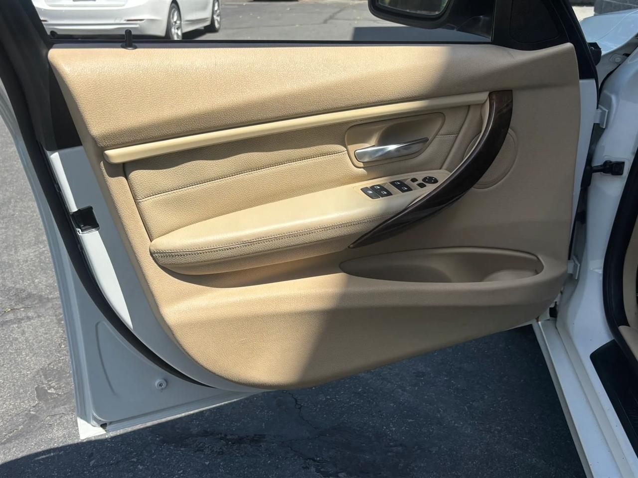 BMW 3-Series 335i xDrive Sedan 2014