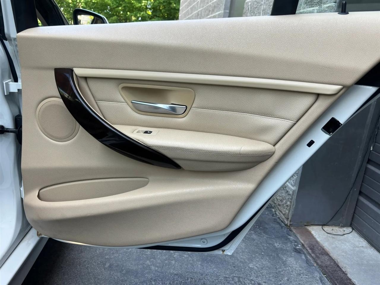BMW 3-Series 335i xDrive Sedan 2014