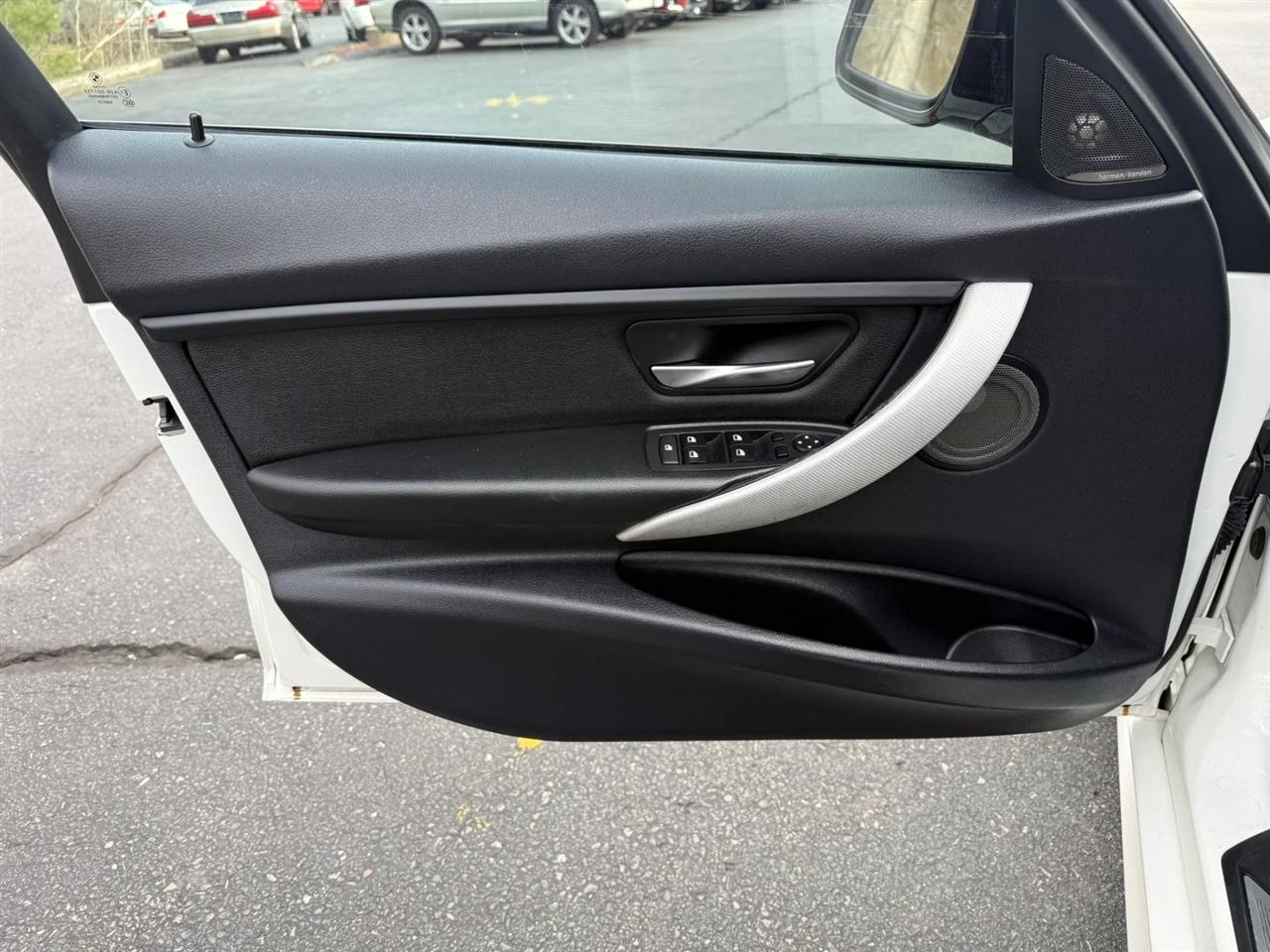 BMW 3-Series 328i Sedan 2014