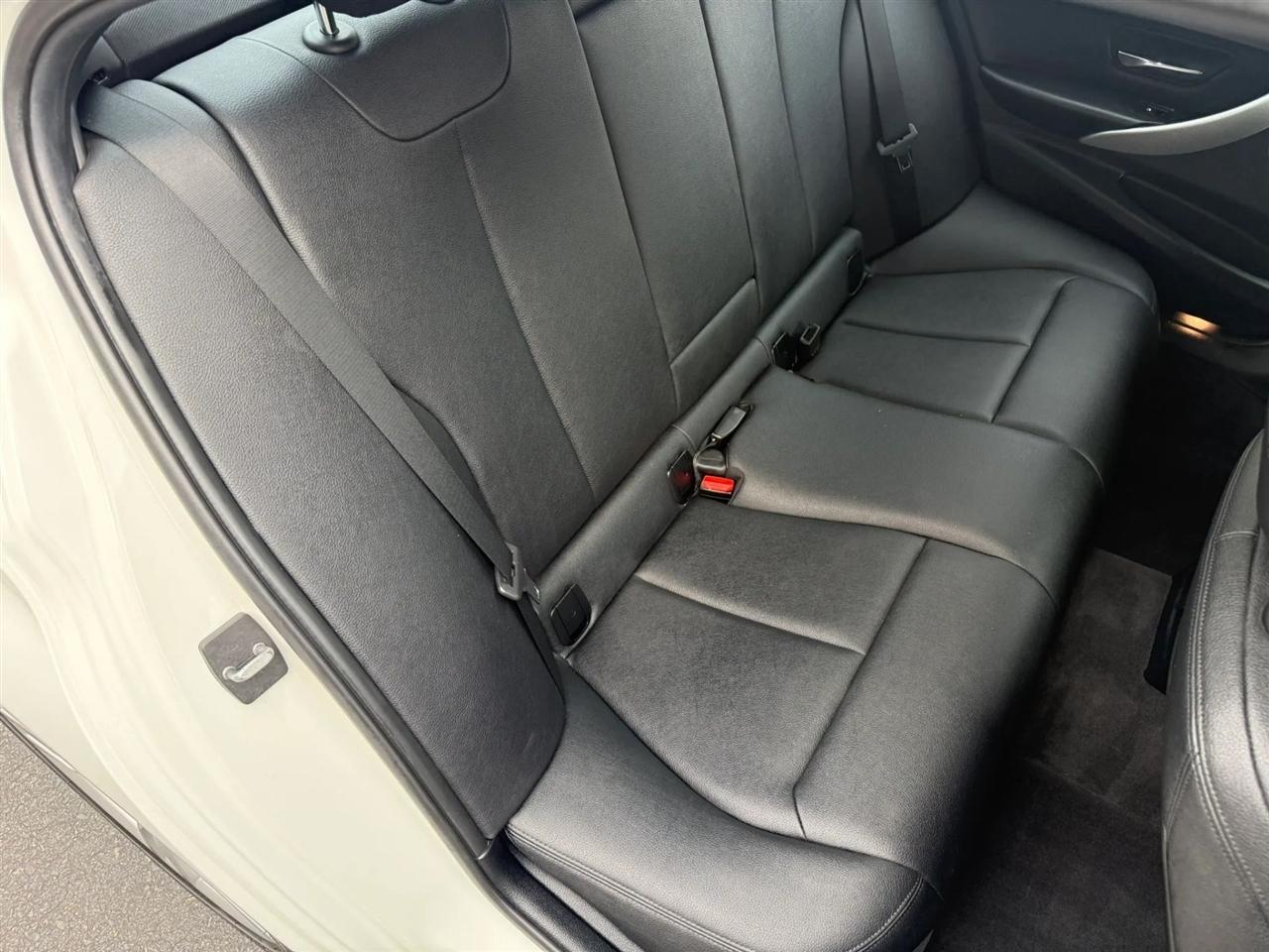 BMW 3-Series 328i Sedan 2014