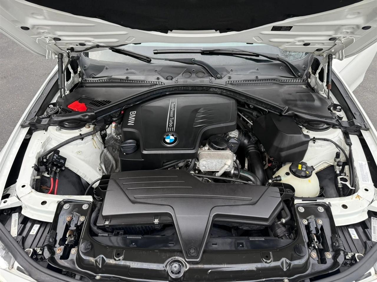 BMW 3-Series 328i Sedan 2014
