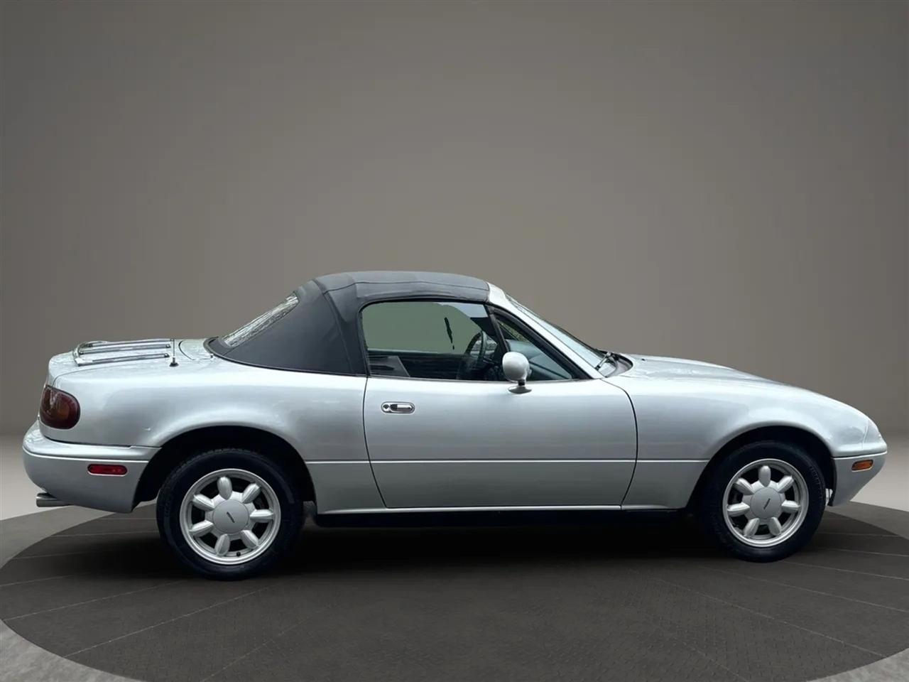 Mazda MX-5 Miata Base 1990