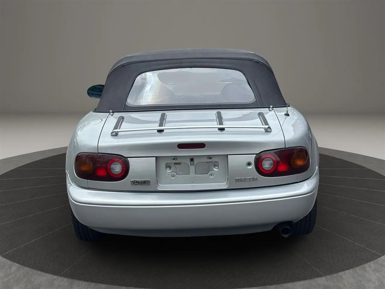 Mazda MX-5 Miata Base 1990