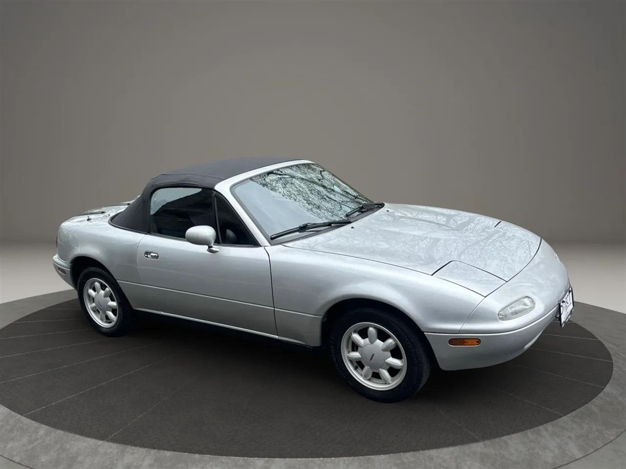 Mazda MX-5 Miata Base 1990