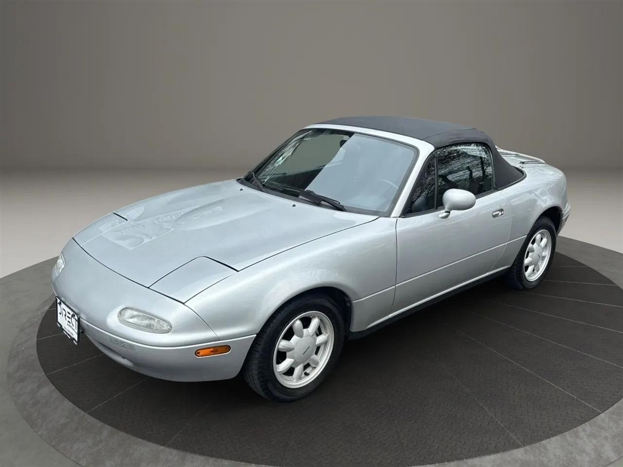 Mazda MX-5 Miata Base 1990