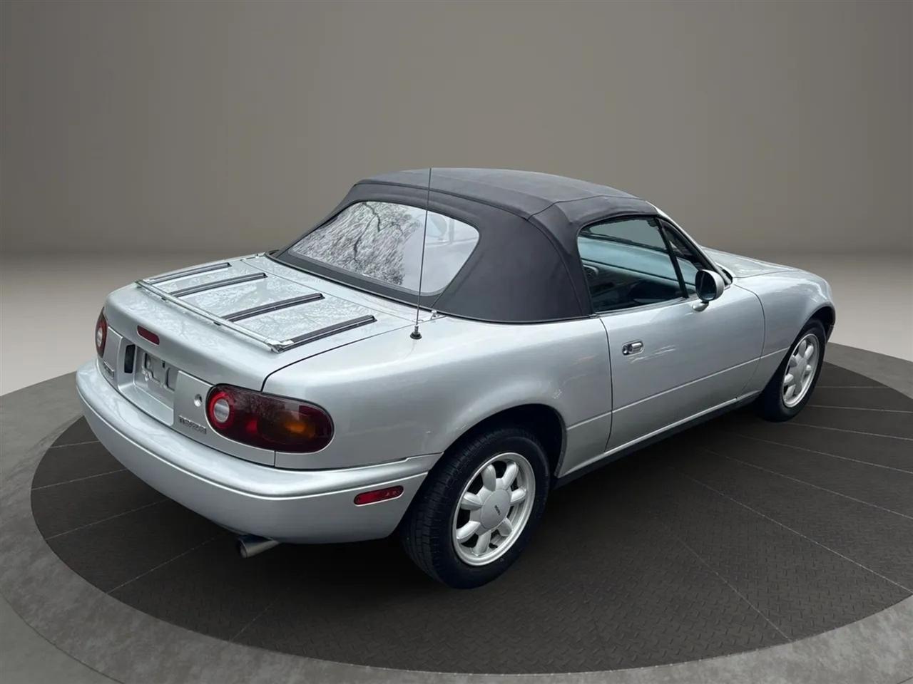 Mazda MX-5 Miata Base 1990