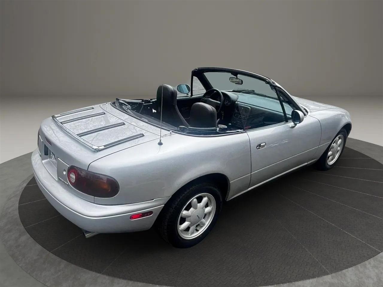 Mazda MX-5 Miata Base 1990