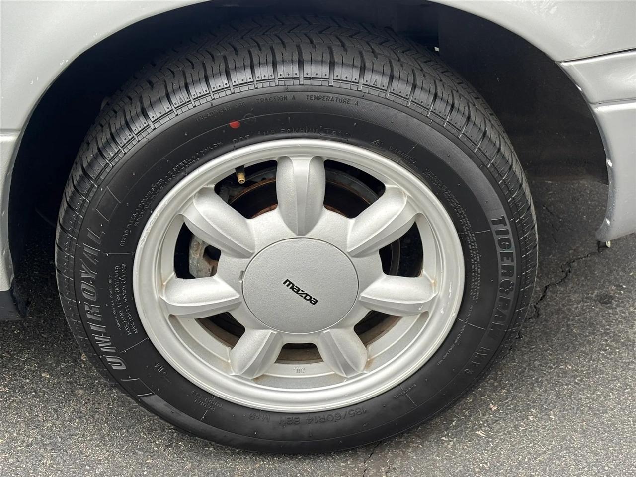 Mazda MX-5 Miata Base 1990
