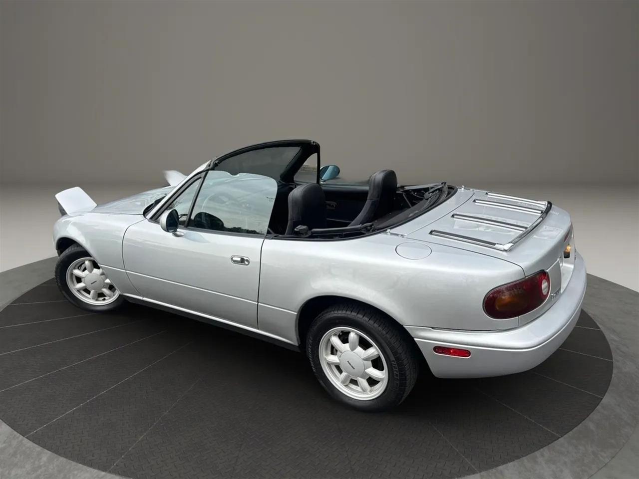 Mazda MX-5 Miata Base 1990