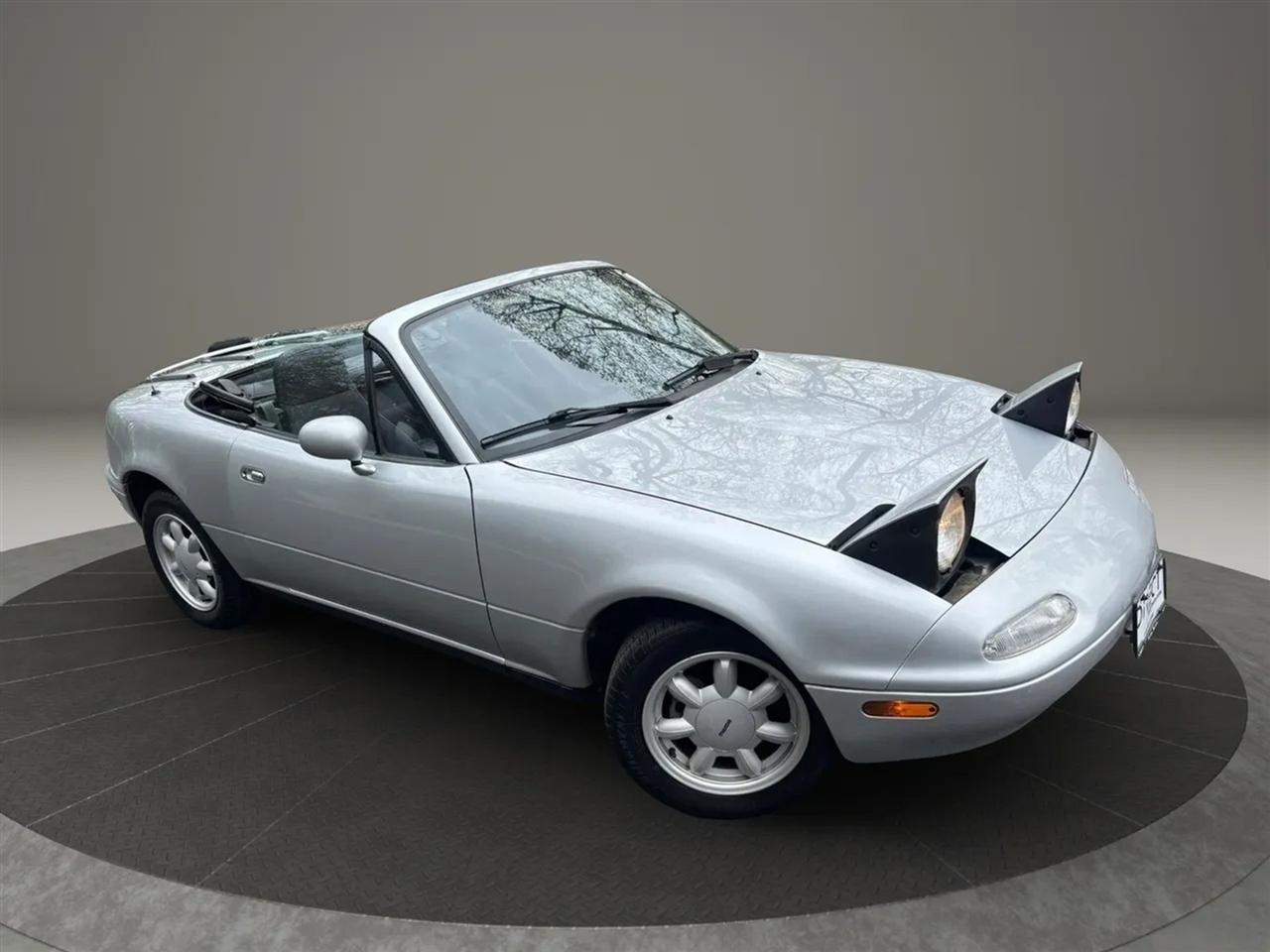 Mazda MX-5 Miata Base 1990