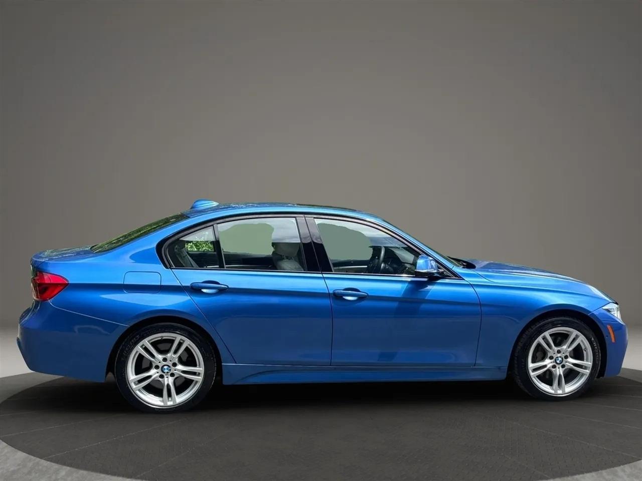 BMW 3-Series 330i xDrive SULEV Sedan 2017