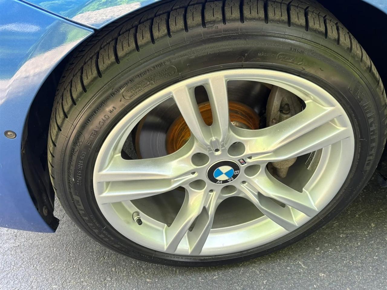 BMW 3-Series 330i xDrive SULEV Sedan 2017