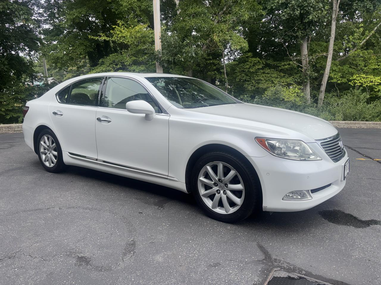 Lexus LS 460 Luxury Sedan AWD 2009