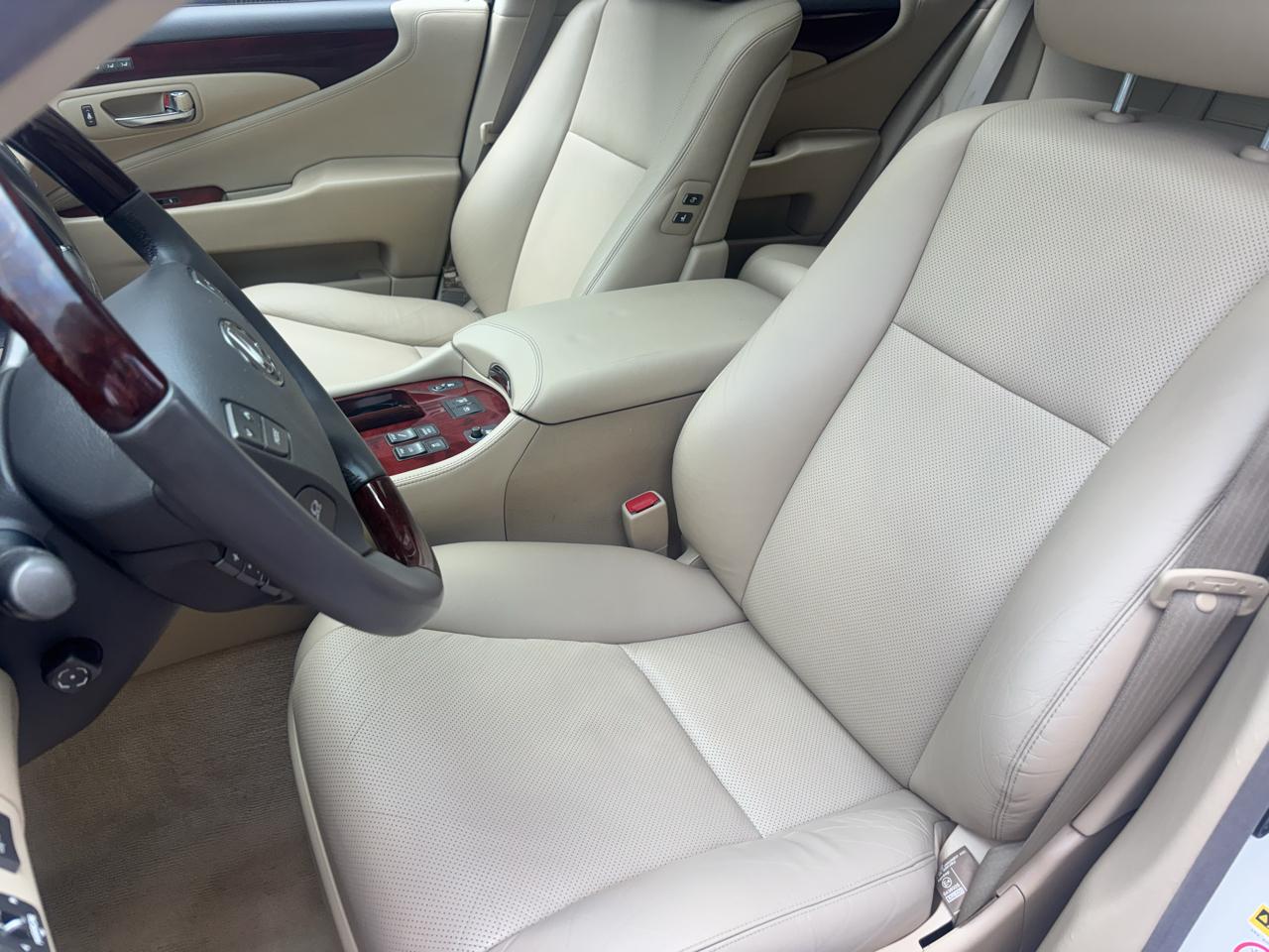 Lexus LS 460 Luxury Sedan AWD 2009