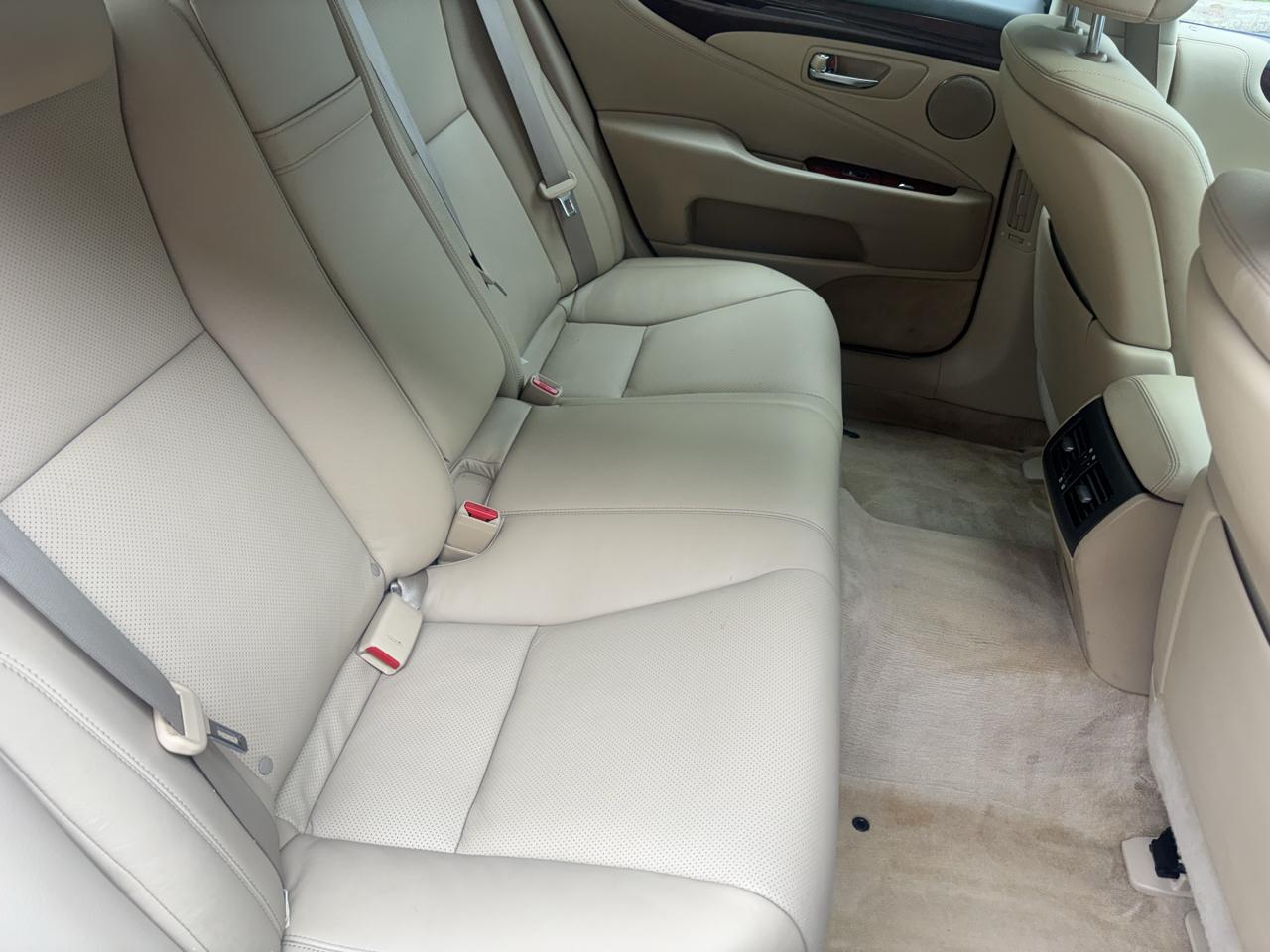 Lexus LS 460 Luxury Sedan AWD 2009