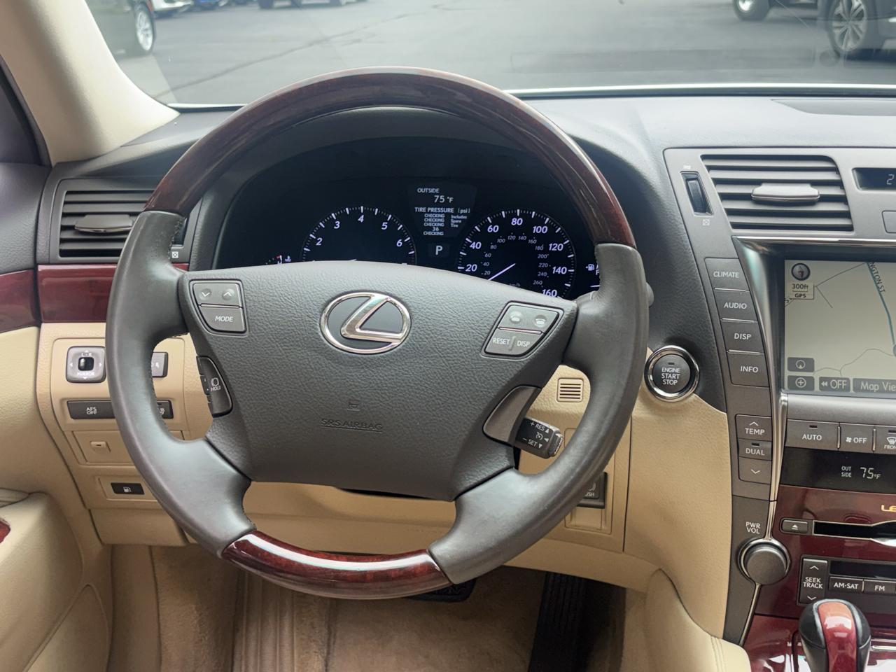 Lexus LS 460 Luxury Sedan AWD 2009