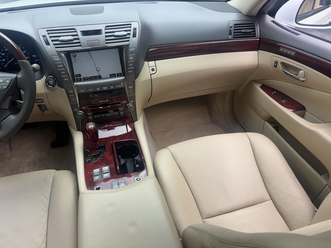 Lexus LS 460 Luxury Sedan AWD 2009