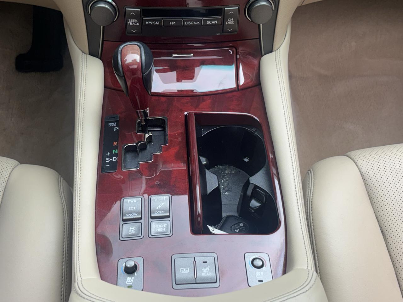 Lexus LS 460 Luxury Sedan AWD 2009