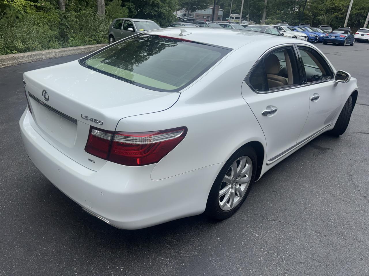 Lexus LS 460 Luxury Sedan AWD 2009