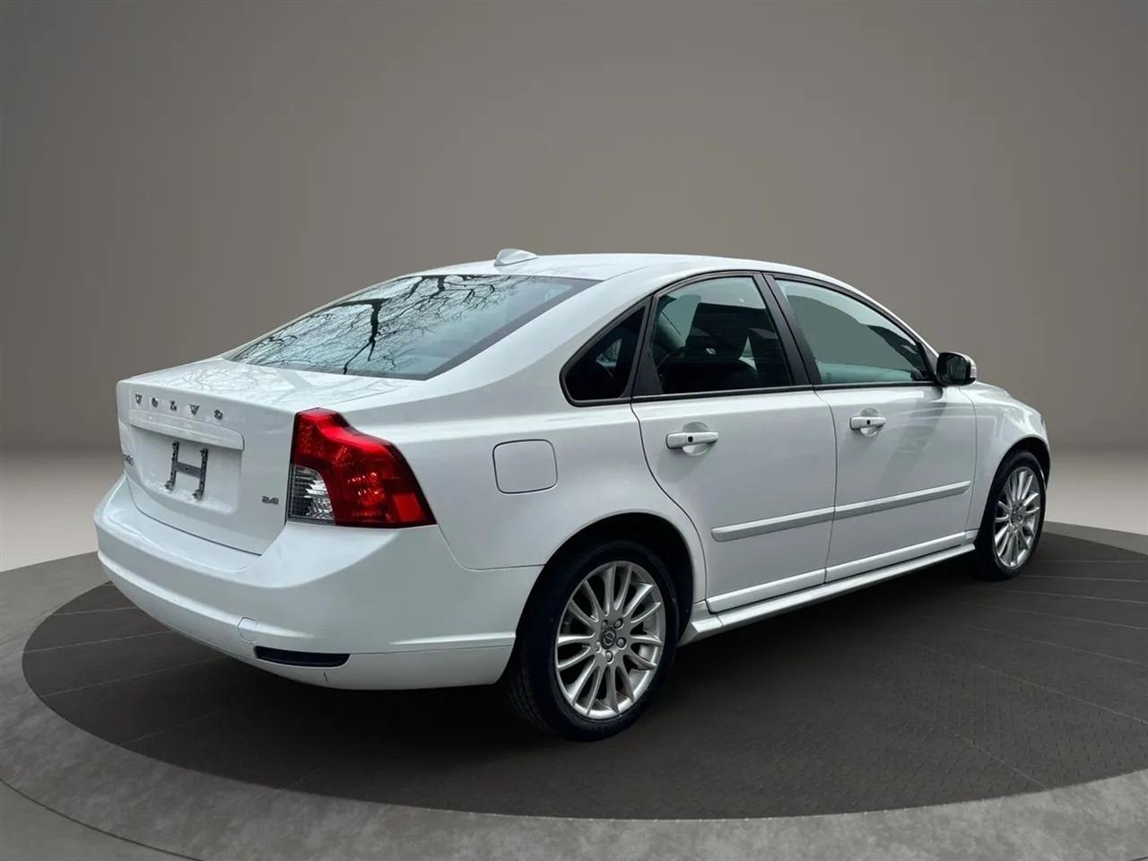 Volvo S40 2.4i 2010