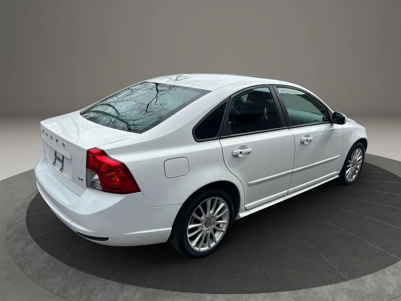 Volvo S40 2.4i 2010