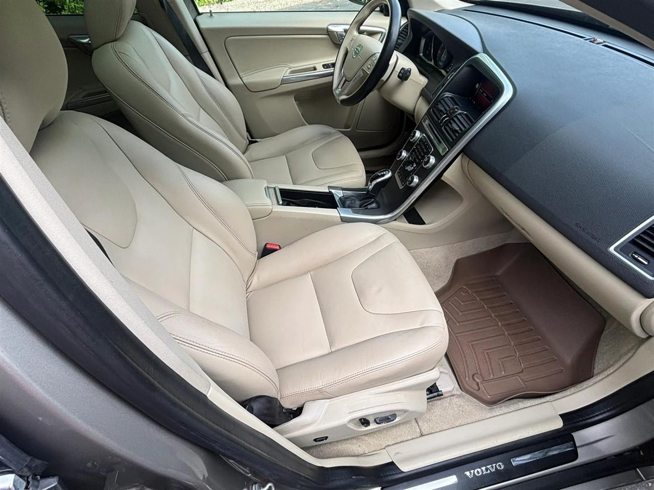 Volvo XC60 T5 Drive-E Premier FWD 2016