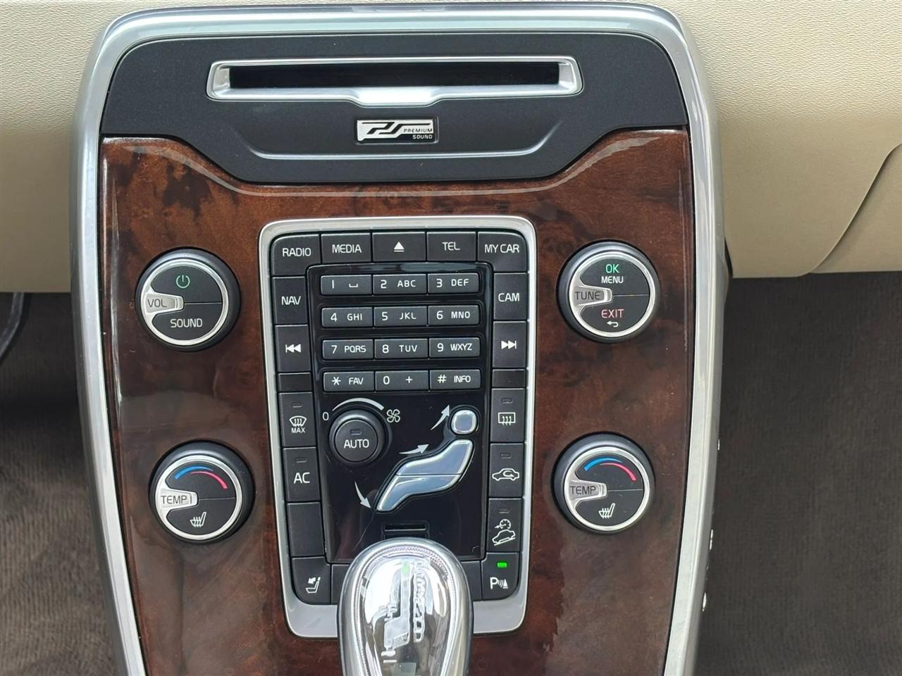 Volvo XC70 3.2 Premier 2013