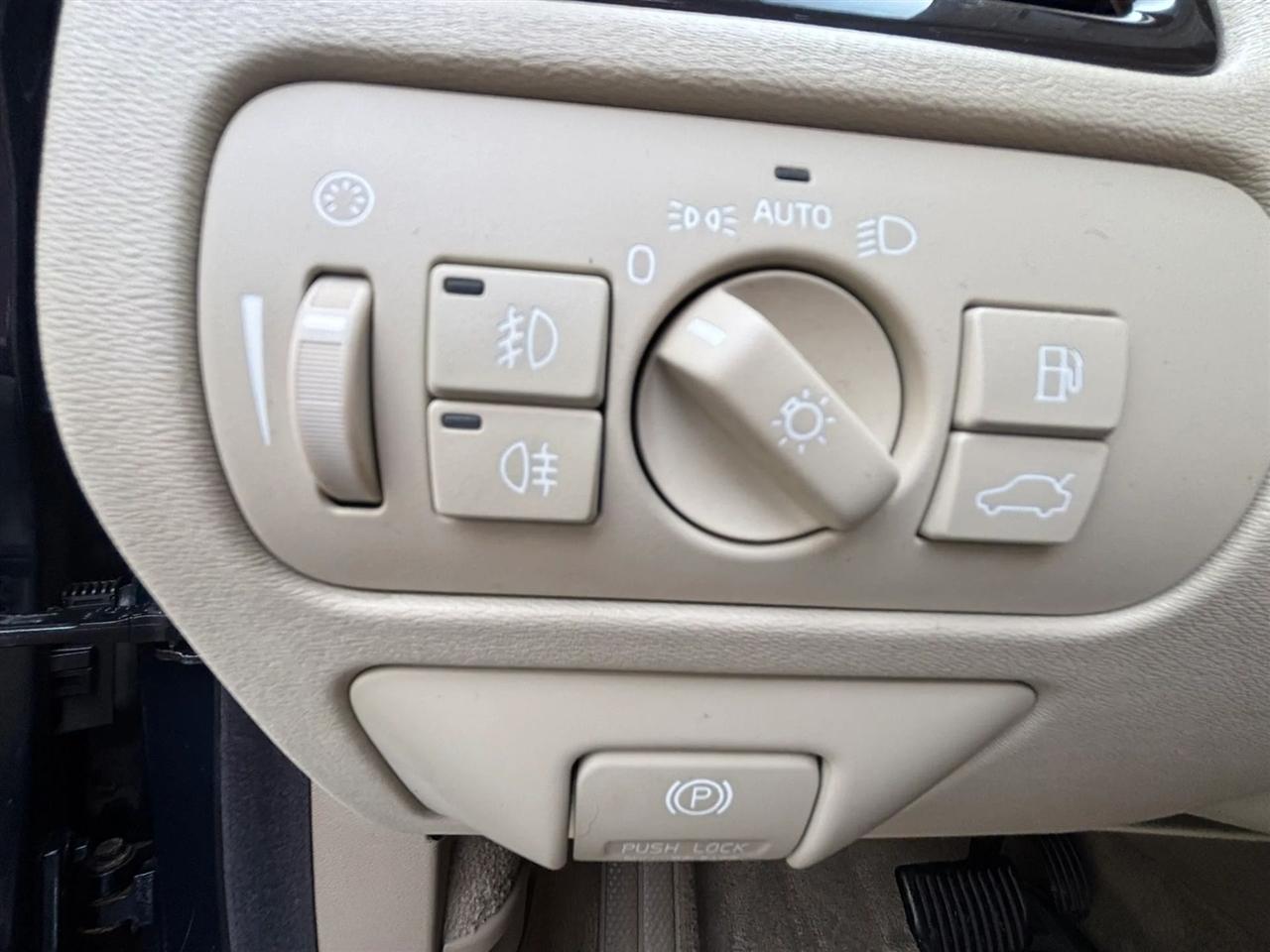 Volvo XC70 3.2 Premier 2013