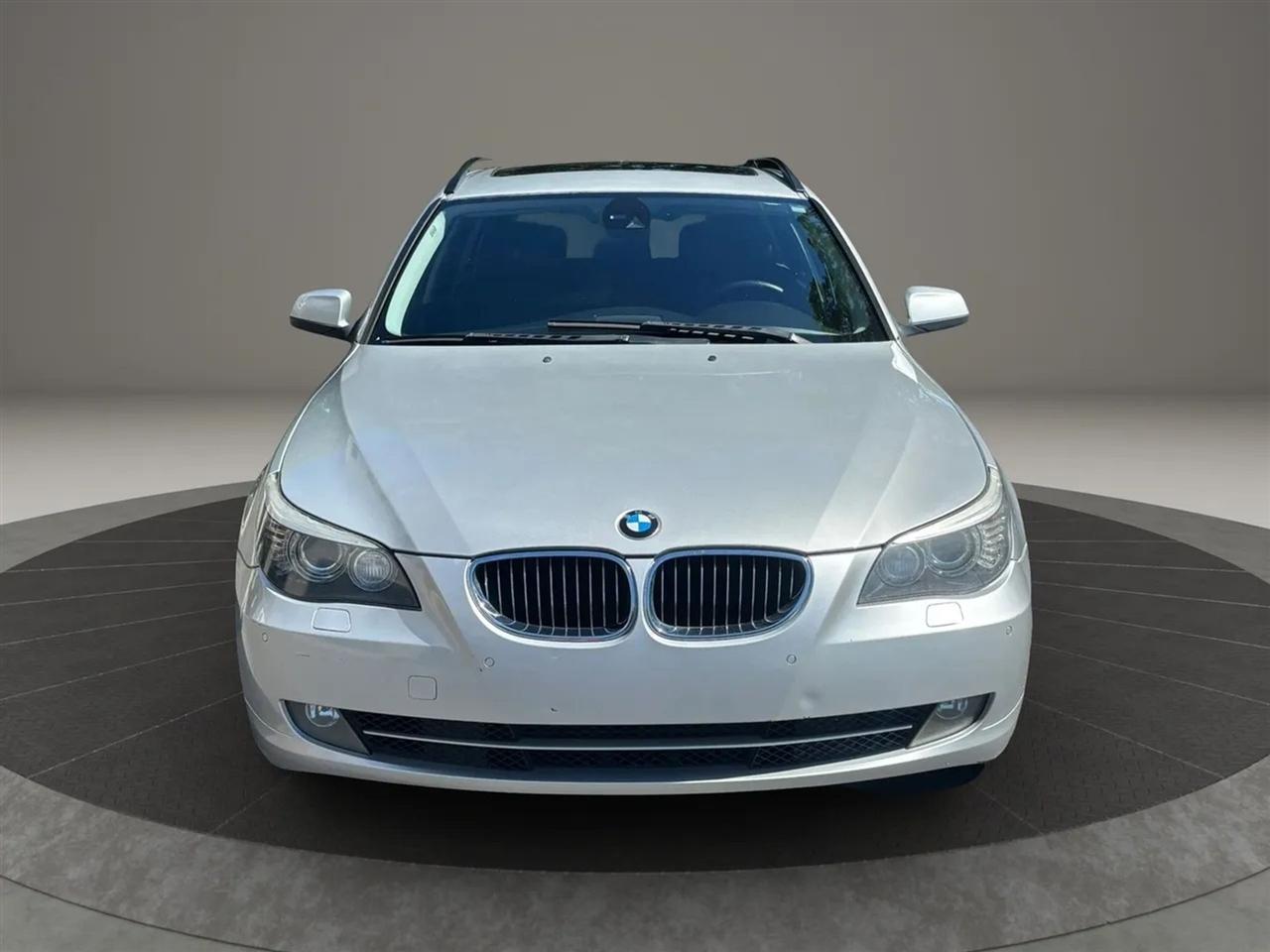 BMW 5-Series Sport Wagon 535xi 2010