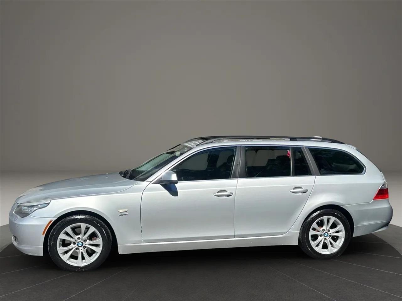 BMW 5-Series Sport Wagon 535xi 2010