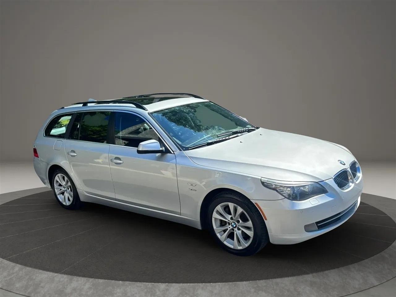 BMW 5-Series Sport Wagon 535xi 2010