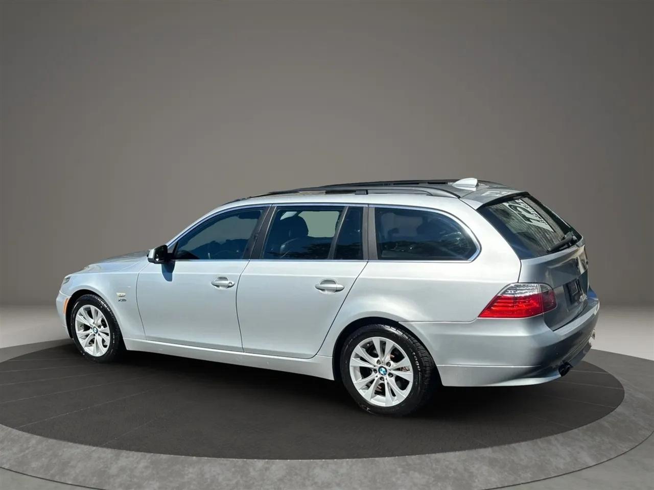 BMW 5-Series Sport Wagon 535xi 2010