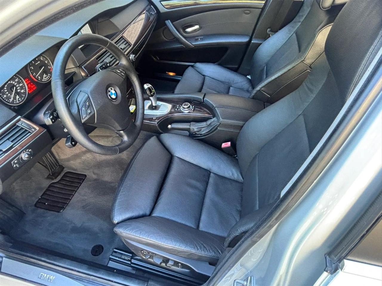 BMW 5-Series Sport Wagon 535xi 2010