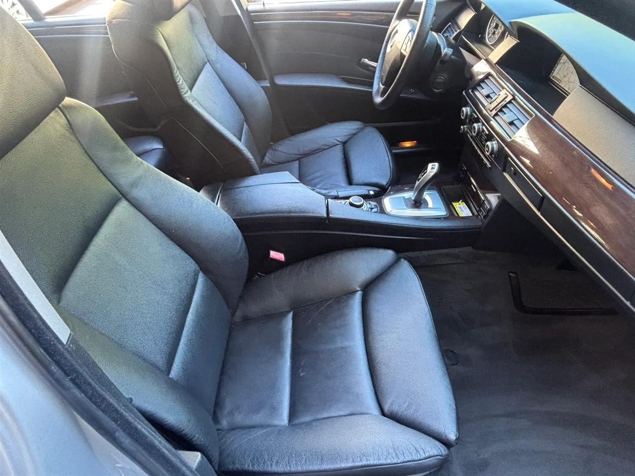 BMW 5-Series Sport Wagon 535xi 2010