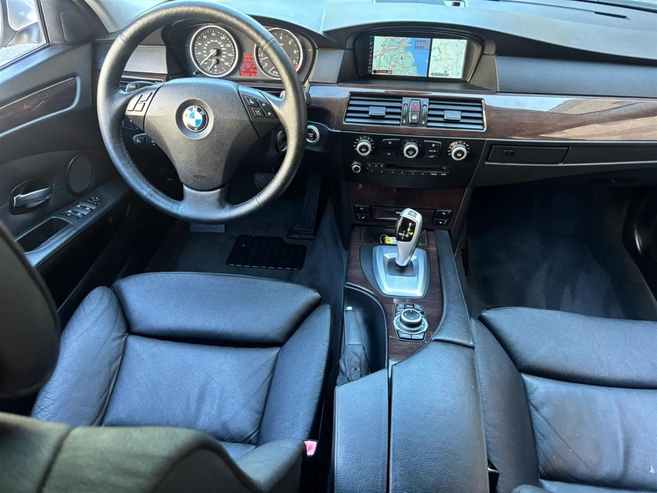 BMW 5-Series Sport Wagon 535xi 2010