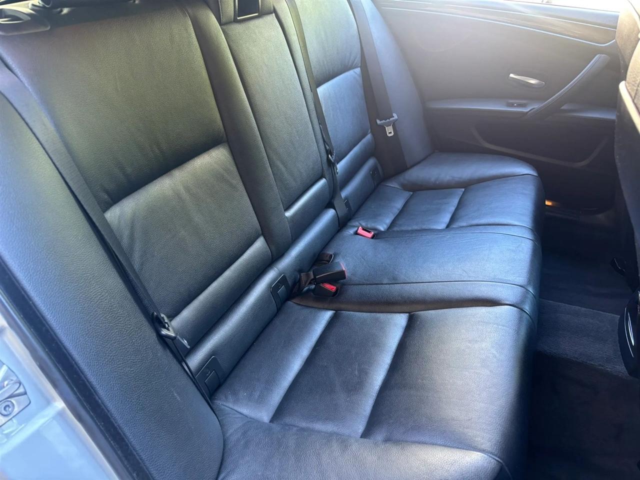 BMW 5-Series Sport Wagon 535xi 2010