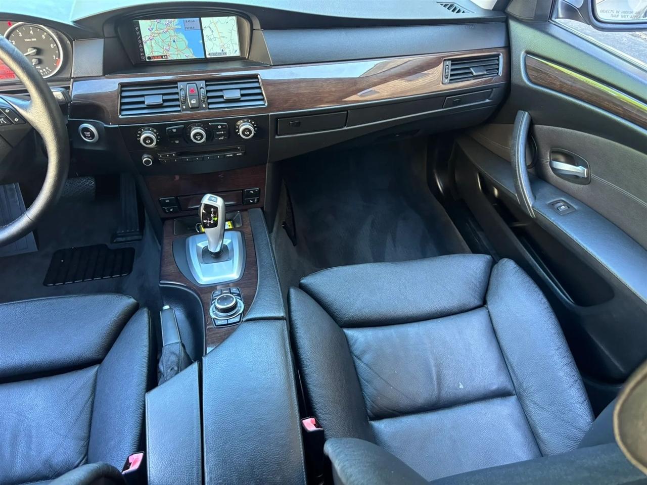 BMW 5-Series Sport Wagon 535xi 2010