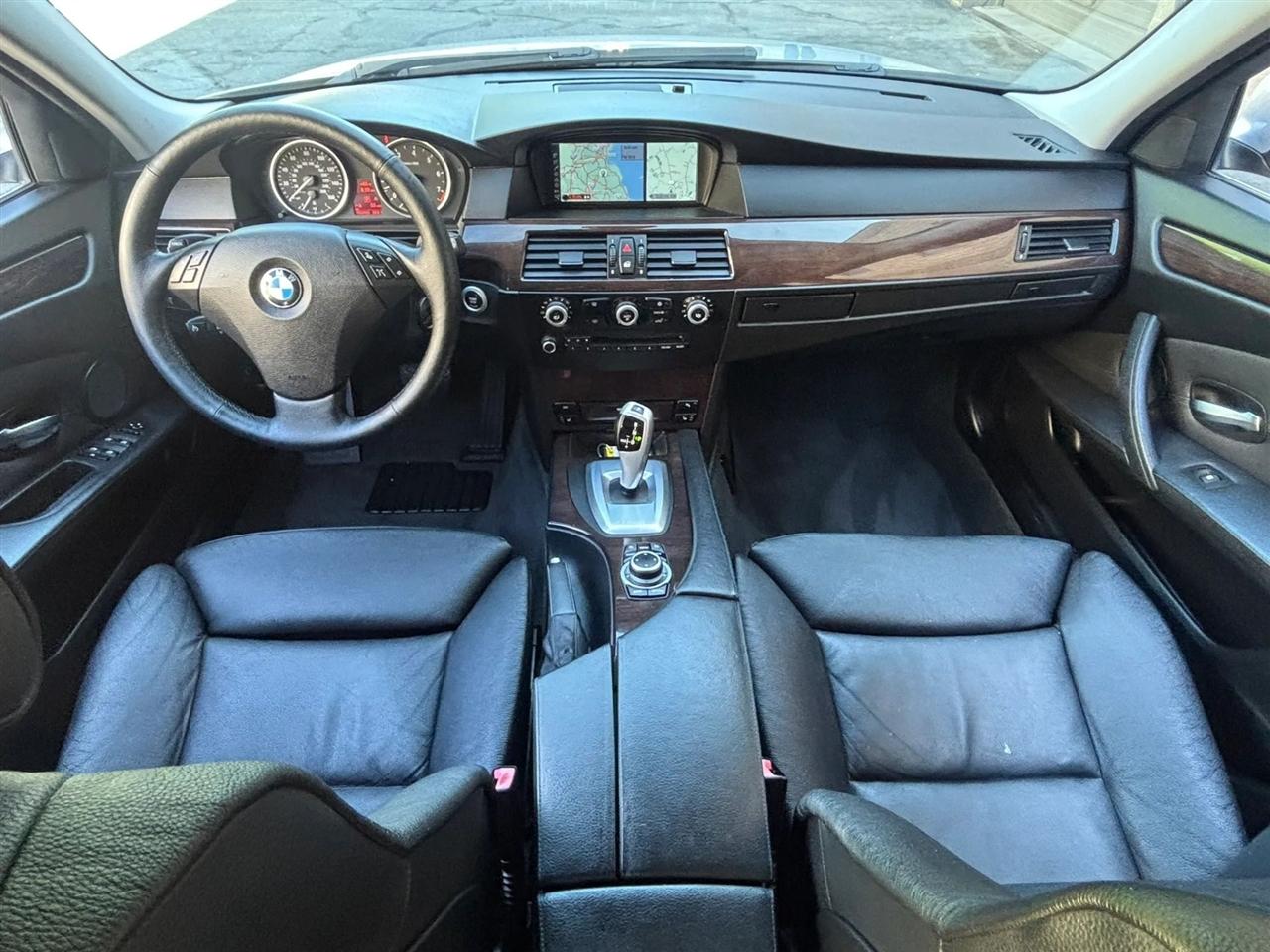 BMW 5-Series Sport Wagon 535xi 2010