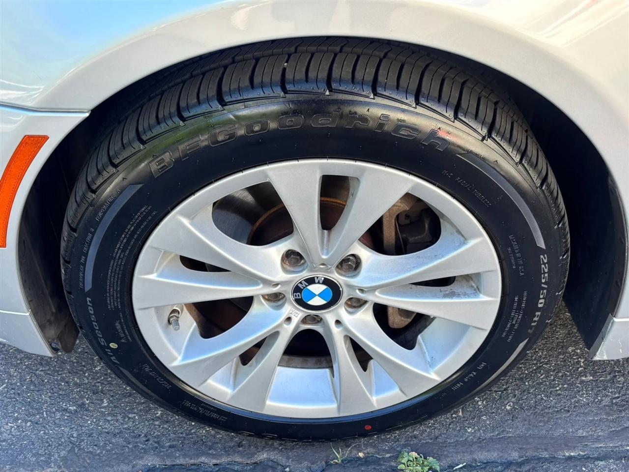 BMW 5-Series Sport Wagon 535xi 2010