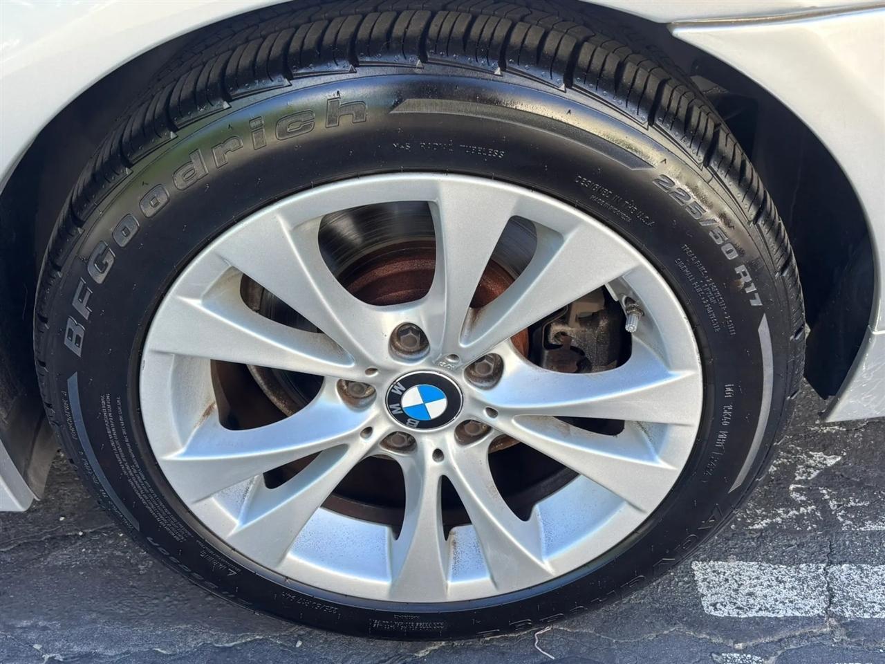 BMW 5-Series Sport Wagon 535xi 2010