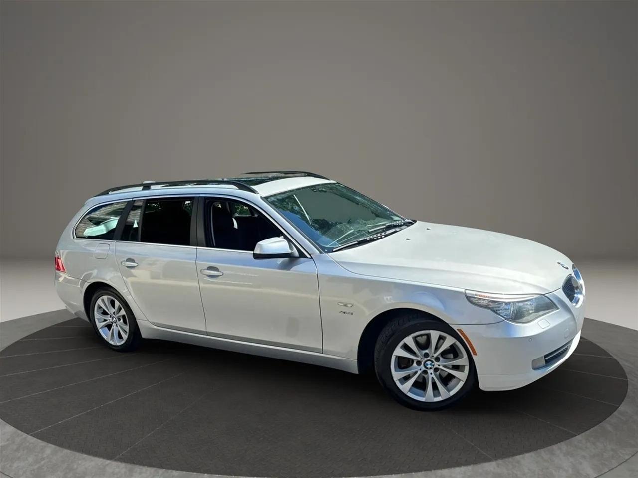 BMW 5-Series Sport Wagon 535xi 2010
