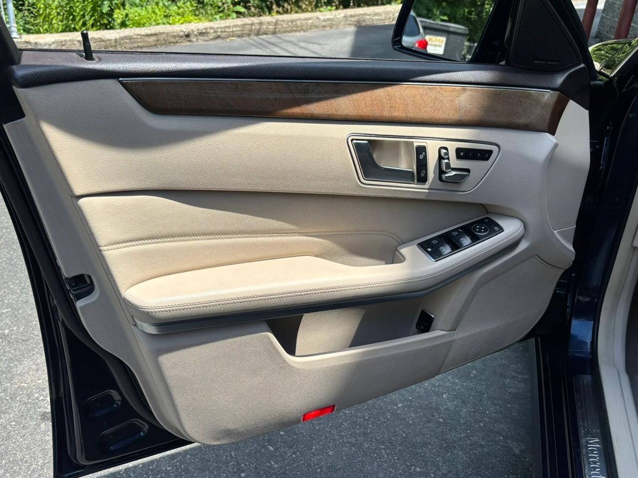 Mercedes-Benz E-Class Wagon E350 4MATIC Wagon 2014